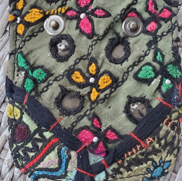 🆕️ Free People Boho Embroidered Banjara Wallet - Picture 6 of 8